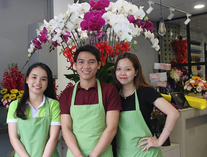 Shop hoa lan hồ điệp giá rẻ 8 Shop hoa lan hồ điệp giá rẻ 8